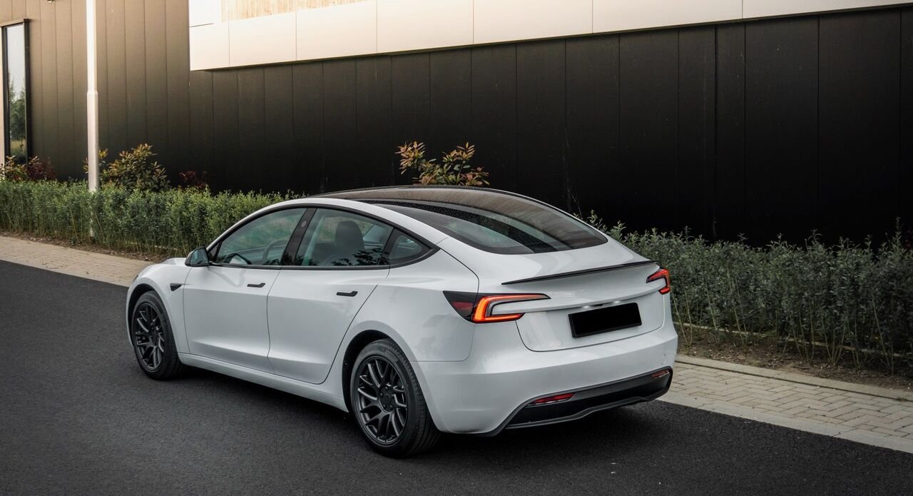 Sedans and small SUVs: shorter end of the range